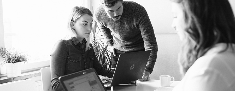 Vi hjälper gärna till med IT rekrytering när du vill rekrytera inom IT, om du behöver rekrytera en systemutvecklare är vi specialicerade inom IT rekerytering och hjälper gärna dig headhunta utvecklare och rekrytera systemutvecklare.